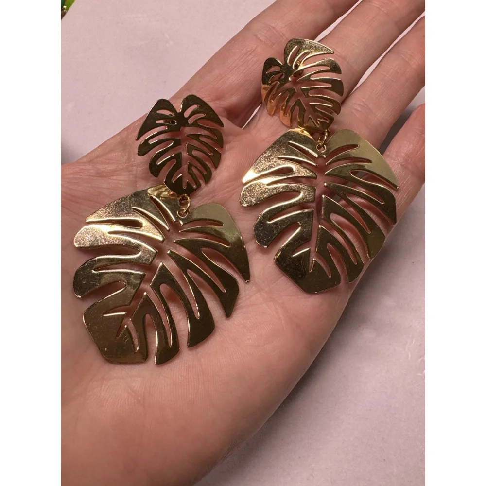 Large Tropical Leaf Earrings Monsteara Deliciosa Gold Tone Cutwork Foliage 2.75